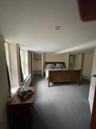 1 Hatton House 2 Bedroom 2 Bathroom Spacious Basement Flat Newark upon Trent Kültér fotó
